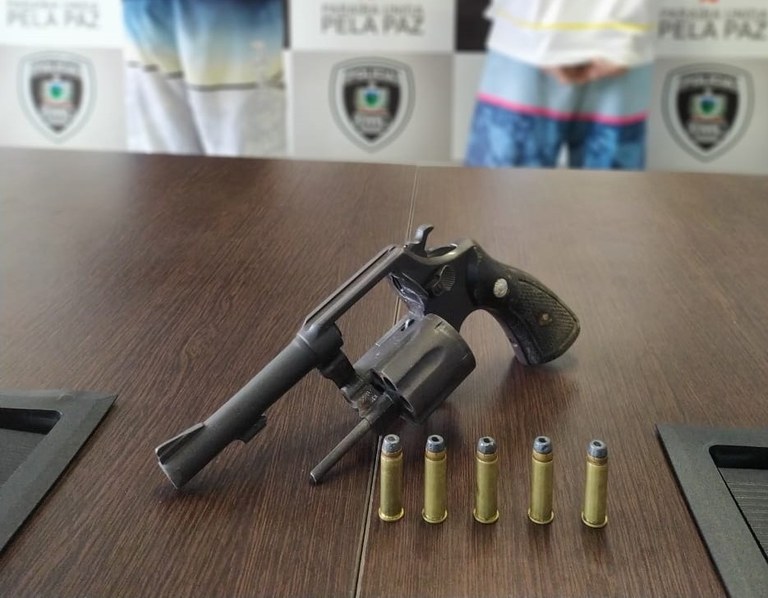 21072020 - Ação da Polícia Civil resulta em prisão de suspeito e apreensão de arma (2).jpeg 21072020 - Ação da Polícia Civil resulta em prisão de suspeito e apreensão de arma (2).jpeg
