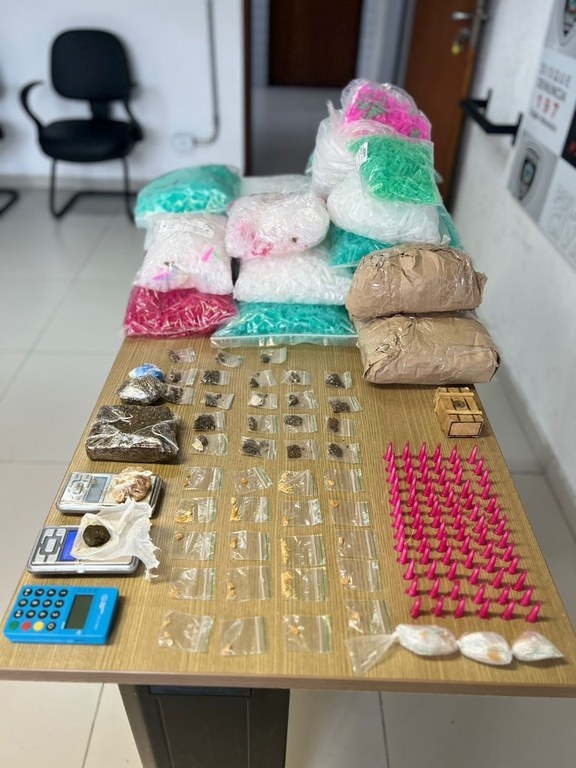DCCPAT Polícia Civil prende mulher com drogas e milhares de ‘pinos de cocaína’ em João Pessoa.jpeg