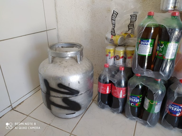 05022021 - Operação prende quatro e apreende 32 botijões de gás de cozinha em (6).jpeg