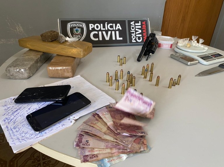 080621 - Polícia Civil apreende arma, munições e maconha durante confronto com suspeito.jpeg