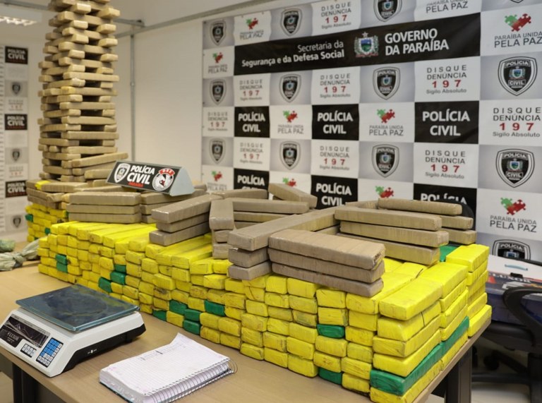 Polícia Civil apreende meia tonelada de maconha (5).jpeg