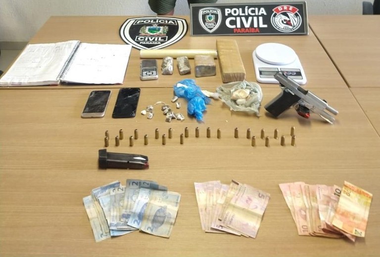010621 - Polícia Civil prende homem e apreende arma e drogas em Gramame.jpeg