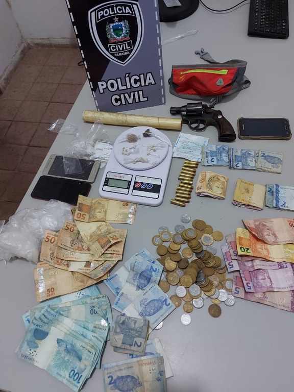 091121 - Polícia Civil prende suspeitos com arma e drogas em Itatuba (1).jpeg 091121 - Polícia Civil prende suspeitos com arma e drogas em Itatuba (1).jpeg