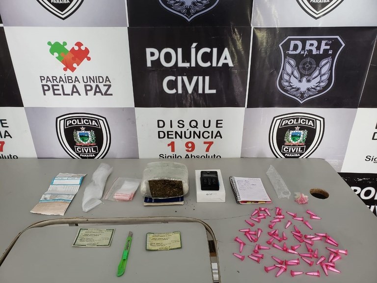 PC prende traficante e desarticula ponto de drogas.jpeg PC prende traficante e desarticula ponto de drogas.jpeg