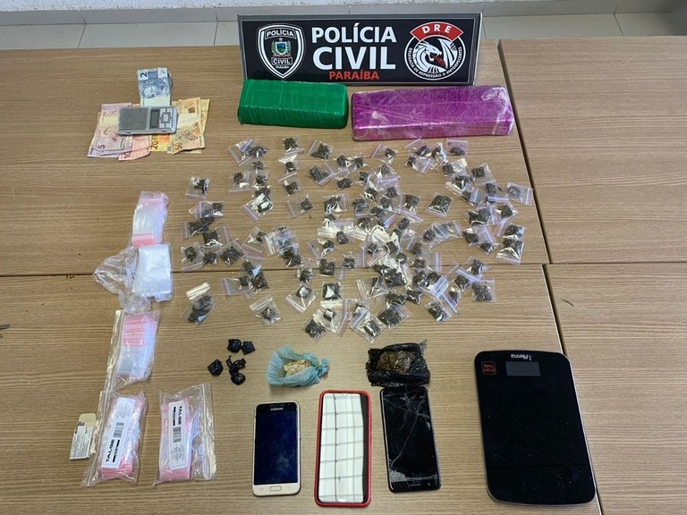 011221 - Polícia Civil prende três por tráfico de drogas no bairro do Jacaré, em Cabedelo.jpeg