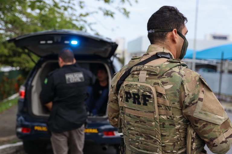 060721 - Polícia realiza Operação Sanguinares e prende grupo que praticava homicídios (23).jpeg