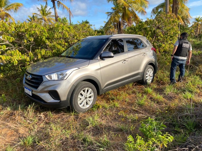 15032021 - Policia localiza esconderijo de carros roubados em Carapibus (7).jpeg