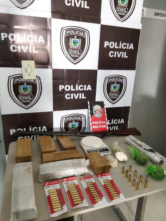 280721 - Polícias apreendem droga, arma e munições com uma adolescente.jpeg