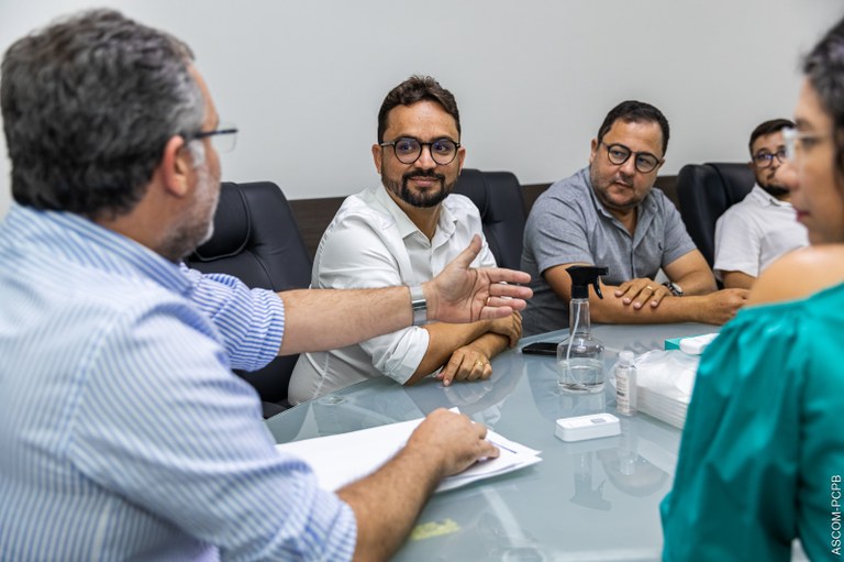 Secretários Tibério Limeira e Adauto Marcolino visitam Delegacia-Geral e conferem resultados apresentados pela Polícia Civil (1).jpeg